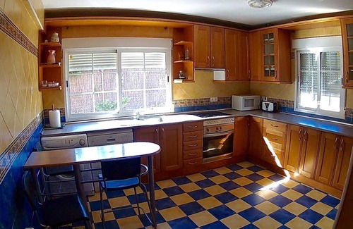 Brunete Villa | Holiday Home 'Villa Pilara - Brunete' with Private Pool, Wi-Fi and Air Conditioning