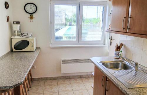Dolni Bojanovice House | Holiday Home Vinarska by Interhome