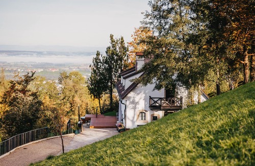 Allhartsberg House | Holiday home Waldjuwel Mostviertel - Hideaway in a country chalet