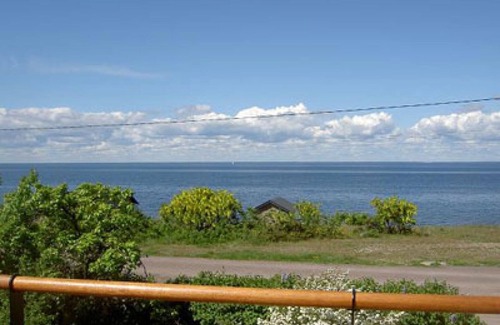 Sodvik House | Holiday home with a beautiful location right next to the sea