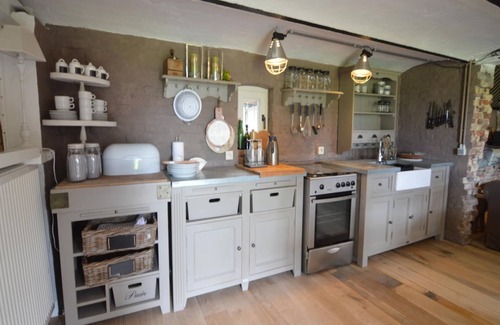 Pittem Other | Holiday home with garden