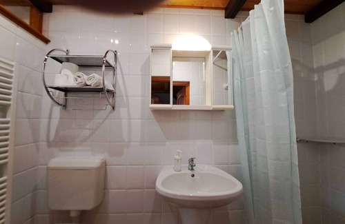 Tiszafured House | Holiday home with outdoor pool, air conditioning and WiFi