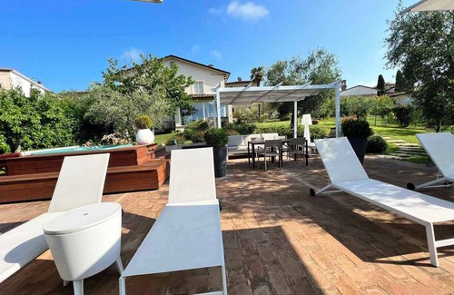 Lidarno House | Holiday home with pool, whirlpool and solarium