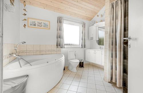 Lild Strand House | Holiday Home With Spa And Sauna, Just 200 Meters From The North Sea