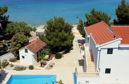 Sevid House | Holiday Home Željko by Interhome