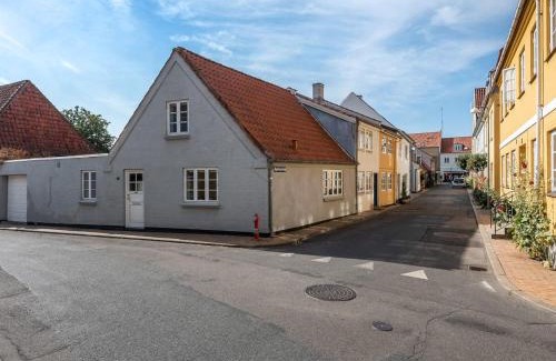 Faaborg House | Holiday Home Zezilie - 500m from the sea by Interhome