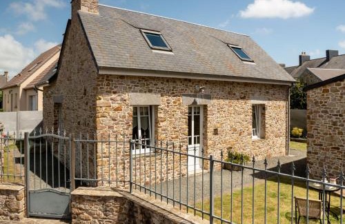 Creances House | Holiday Home Zoé by Interhome