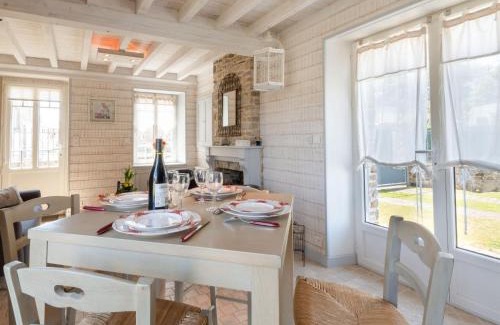 Creances House | Holiday Home Zoé by Interhome