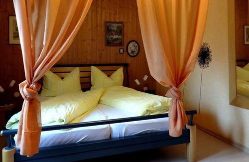 Heyweiler House | Holiday homes Am Baybachtal - house blue