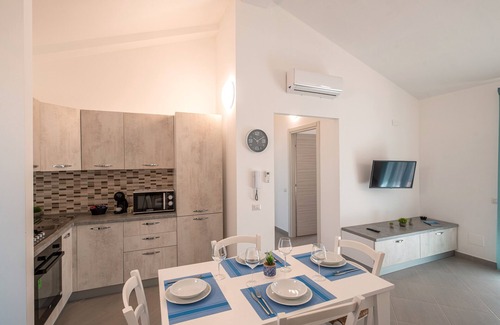 Sant'Agata di Militello Condo | Holiday homes with swimming pool a stone's throw from the sea!