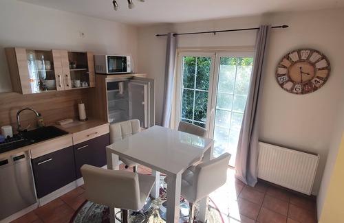 Fichtenwalde House | Holiday house Fichtenwalde, 160m², 2.5 BZ, 3SZ, WZ, dining room, kitchen, garden, VDSL