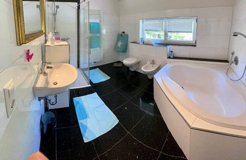 Hasel House | Holiday house Hasel for 2 - 6 persons with 2 bedrooms - Holiday home