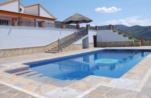 Iznajar House | Holiday house Iznajar for 2 - 8 persons with 4 bedrooms - Row house