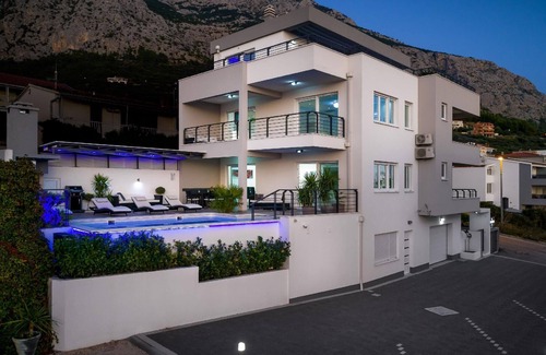 Umac House | Holiday house Makarska for 1 - 8 persons with 4 bedrooms - Holiday home