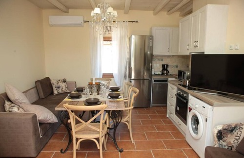 Tselendata House | Holiday house Markantonata for 1 - 10 persons with 4 bedrooms - Luxury holiday home
