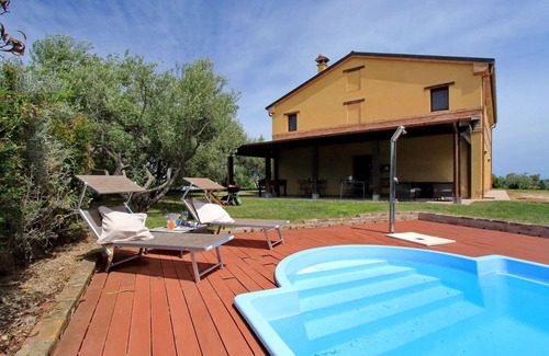 Montefano House | Holiday house Montefano for 1 - 13 persons with 5 bedrooms - Holiday home