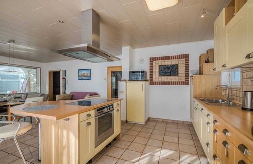 Milohnici Villa | Holiday House Nika with Pool and Garden