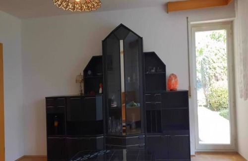Bellenberg House | Holiday house - quiet location with shops - up to 9 people