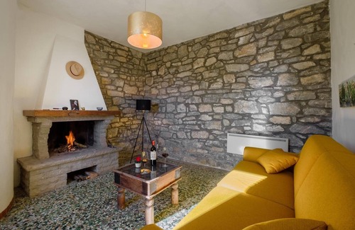 Semproniano House | Holiday house Semproniano for 1 - 4 persons with 2 bedrooms - Row house