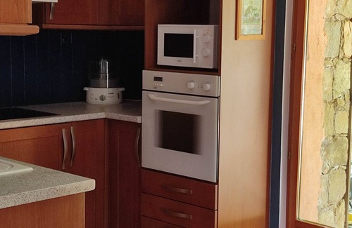 Manso House | Holiday house: swimming pool, river, mountains, sea 20 minutes away.