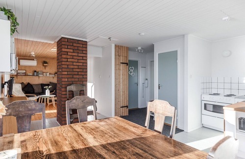 Hoviksnas House | Holiday house with sea views and private beach on Tjörn | SE09009