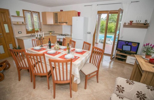 Laginji House | Holiday house Zminj for 1 - 8 persons with 4 bedrooms - Row house
