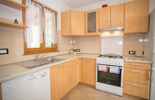 Laginji House | Holiday house Zminj for 1 - 8 persons with 4 bedrooms - Row house