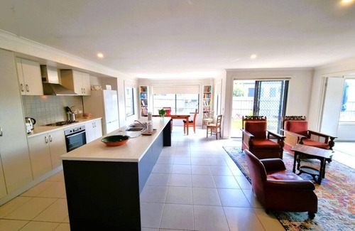 Inverloch Apartment | Holiday In Headland Way!