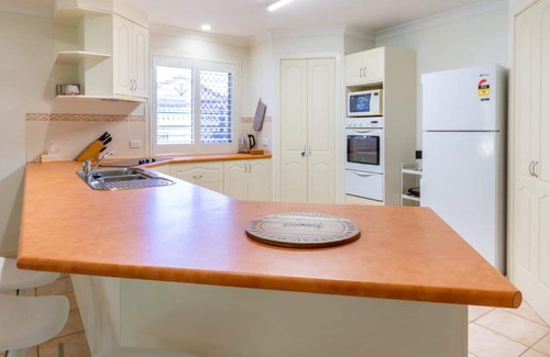 Sandstone Point House | Holiday in Style at Sandstone Point