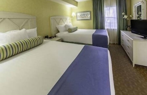 Port Canaveral Resort | Holiday Inn Cape Canaveral Beach Resort-2-suite