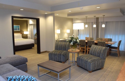 West Chester Hotel | Holiday Inn Cincinnati N - West Chester by IHG