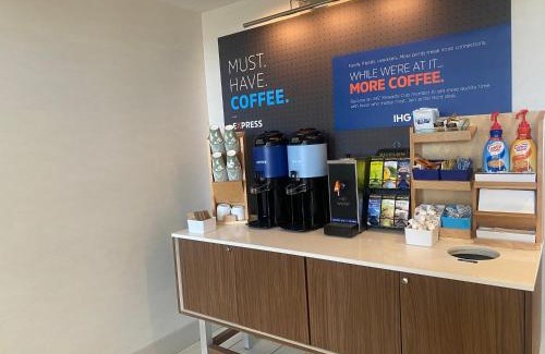 White River Junction Hotel | Holiday Inn Express Hotel & Suites White River Junction by IHG