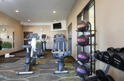 Fort St. John Resort | Holiday Inn Express Fort St John by IHG