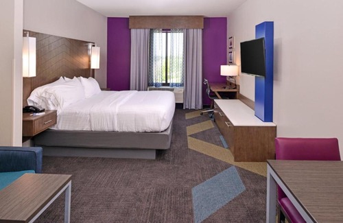 Benton Hotel | Holiday Inn Express and Suites Bryant - Benton Area by IHG
