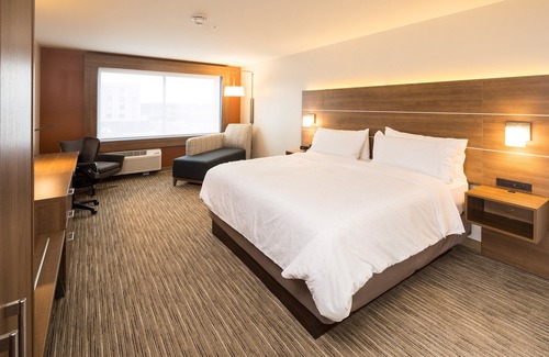 Kalamazoo Hotel | Holiday Inn Express and Suites Kalamazoo West by IHG