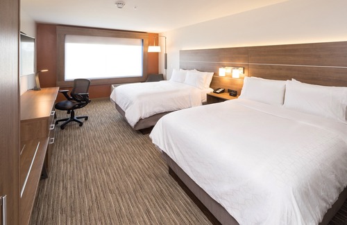 Kalamazoo Hotel | Holiday Inn Express and Suites Kalamazoo West by IHG