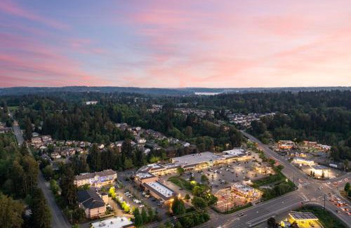 Canyon Park Hotel | Holiday Inn Express Bothell by IHG
