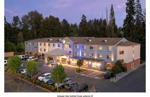 Canyon Park Hotel | Holiday Inn Express Bothell by IHG