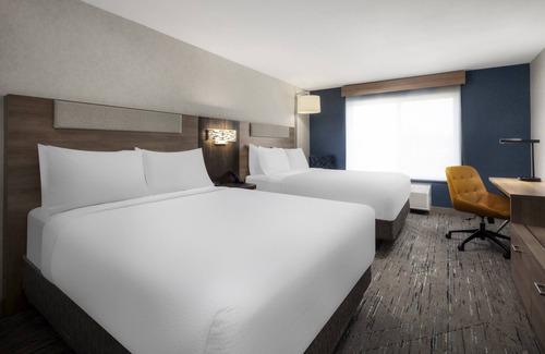 Canyon Park Hotel | Holiday Inn Express Bothell by IHG