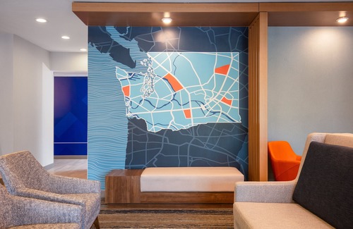 Canyon Park Hotel | Holiday Inn Express Bothell by IHG