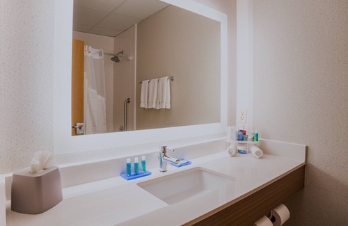 Branford Hotel | Holiday Inn Express Branford-New Haven by IHG