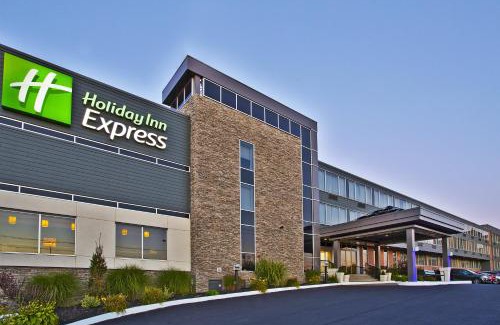 Algoma District Hotel | Holiday Inn Express - Sault Ste. Marie by IHG