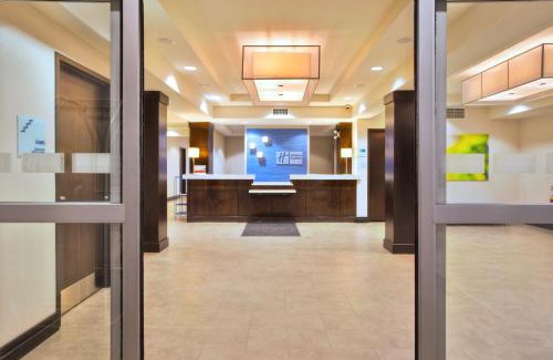 Algoma District Hotel | Holiday Inn Express - Sault Ste. Marie by IHG
