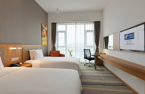 Wuhou Hotel | Holiday Inn Express Chengdu Huanhuaxi by IHG