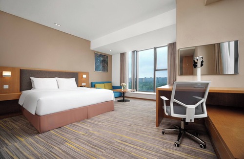 Shuangliu District Hotel | Holiday Inn Express Chengdu Airport Zone by IHG