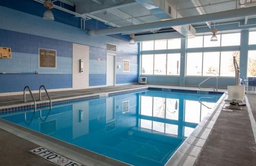 Northeast Columbus Hotel | Holiday Inn Express Columbus Airport Easton