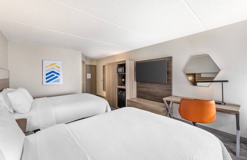 Crestwood Hotel | Holiday Inn Express Crestwood by IHG
