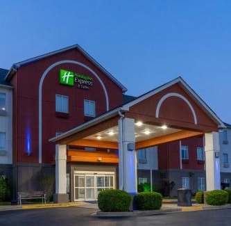 Bedford Hotel | Holiday Inn Express Hotel & Suites Bedford by IHG