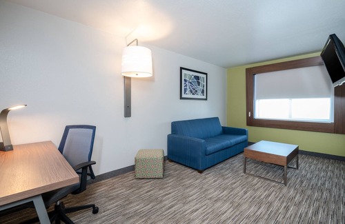 Leadsville Hotel | Holiday Inn Express Hotel & Suites ELKINS by IHG