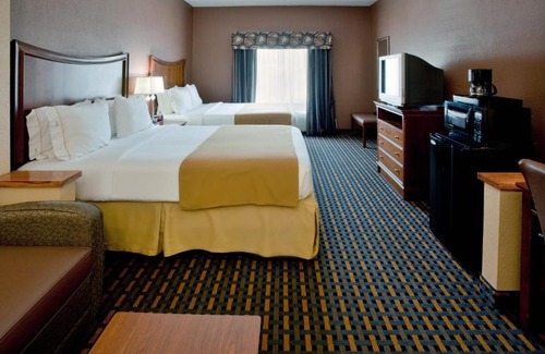 Suffolk Hotel | Holiday Inn Express Hotel & Suites Suffolk by IHG